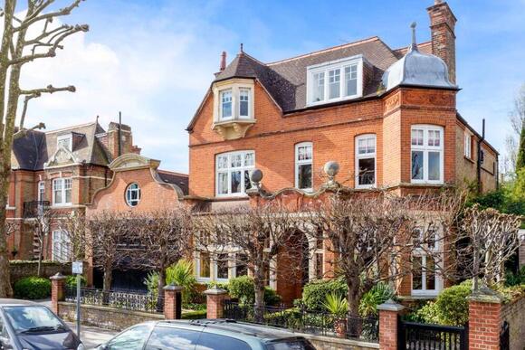 Gwendolen Avenue, London, SW15