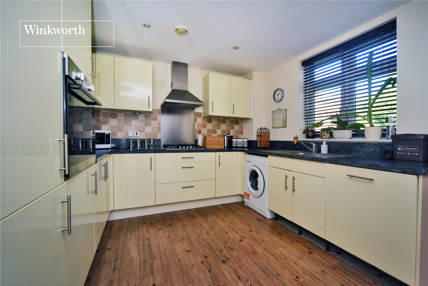 Whyte Mews, Anne Boleyn's Walk, Cheam, Sutton, SM3