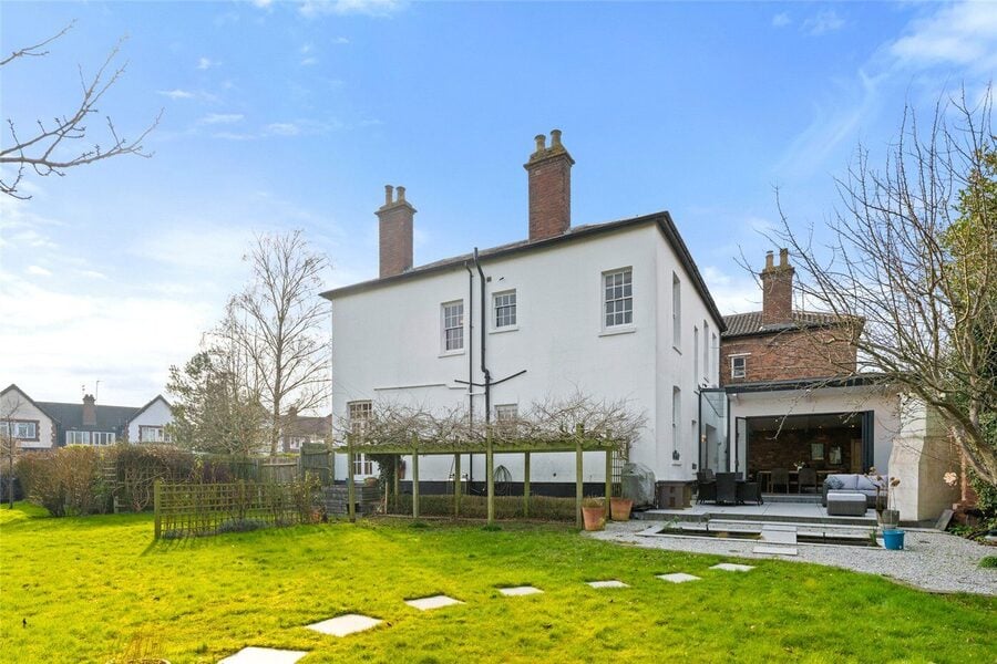 Side House Lawn