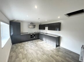 Flat 2, Worth House, Lower Washfield, EX16