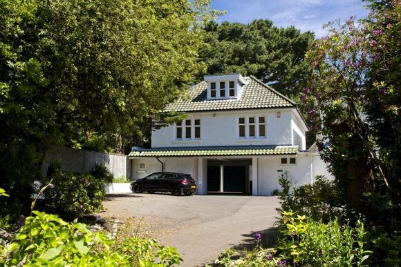 West Overcliff Drive, Dorset, BH4