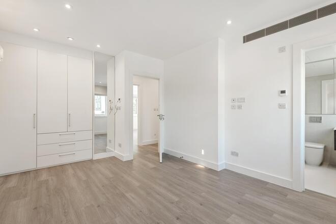 Middlefield, London, NW8
