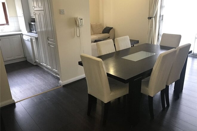 Plover Way, London, SE16