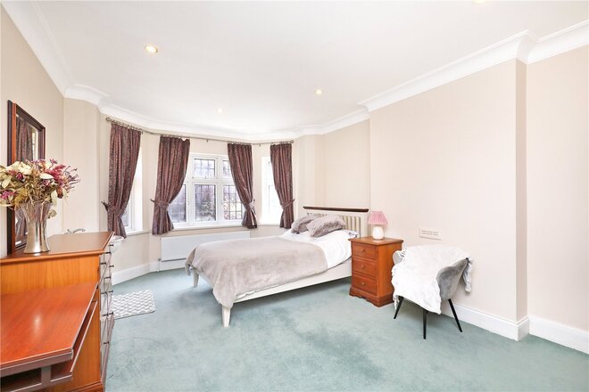 Tring Avenue, Ealing Common, W5