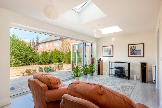 Riley Walk, Stratford-upon-Avon, CV37