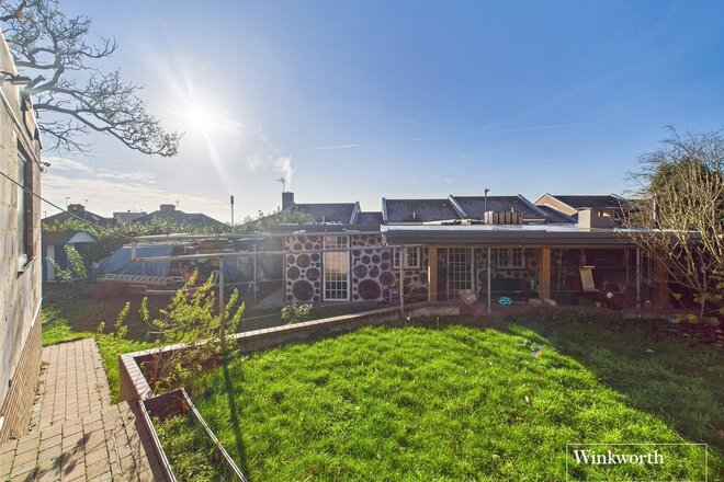 Highmeadow Crescent, London, NW9