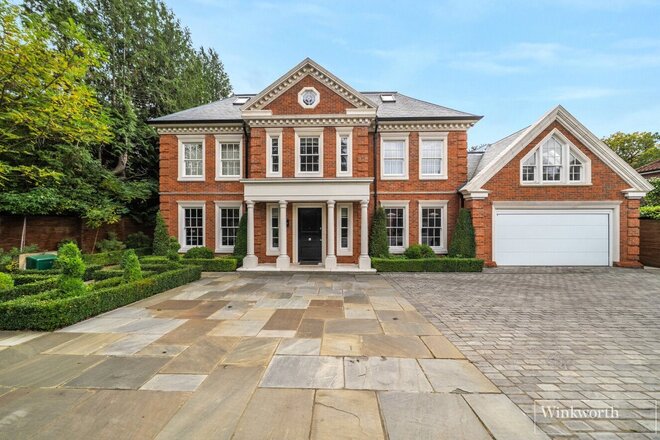 Monks Road, Virginia Water, GU25