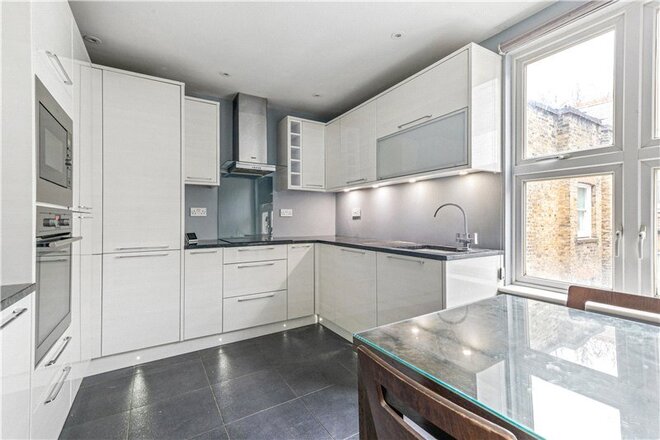 Thorparch Road, London, SW8