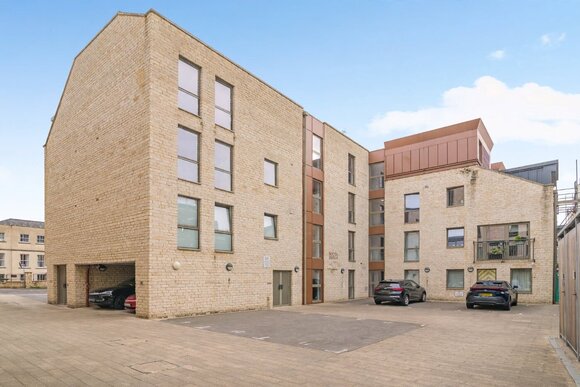 Victoria Bridge Road, Somerset, BA1