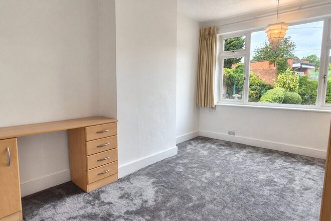 East Walk, East Barnet, EN4