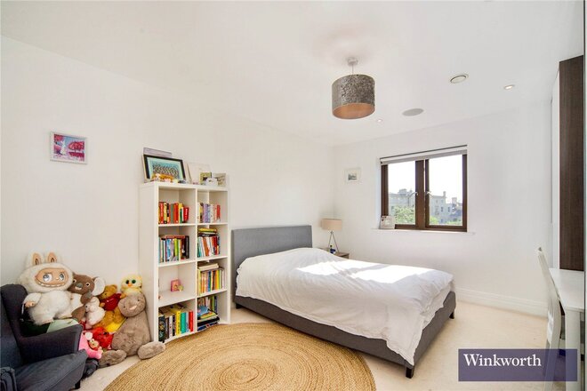 Duchess Crescent, Stanmore, HA7