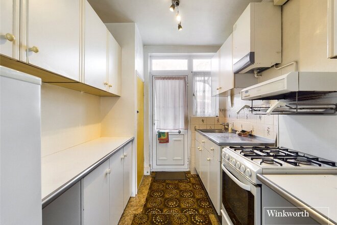 Gainsborough Gardens, Edgware, HA8
