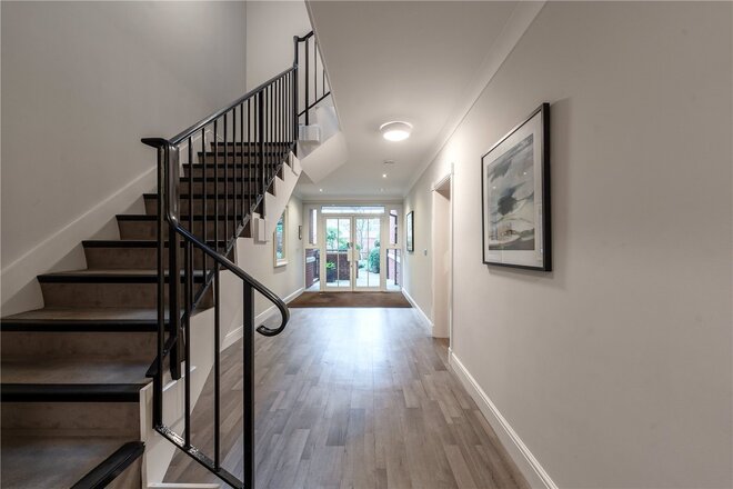 Ascent House, Weybridge, KT13