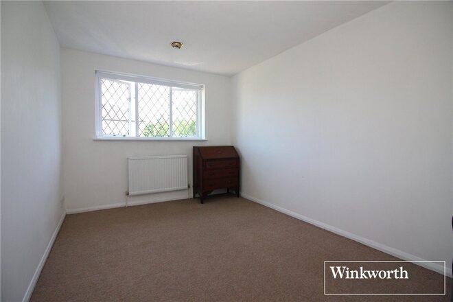 Oakwood Avenue, Hertfordshire, WD6
