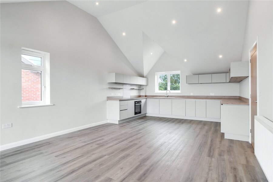Kitchen & Living