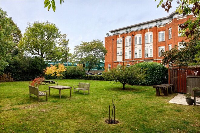 West Hill, London, SW15