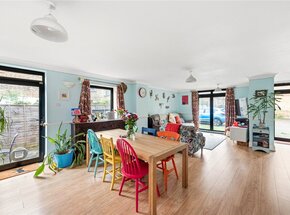 Liverpool Grove, London, SE17