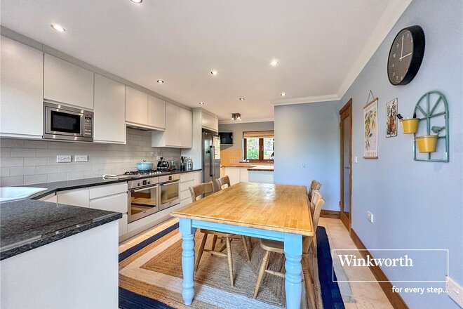 Highfield Road, Ferndown, BH22