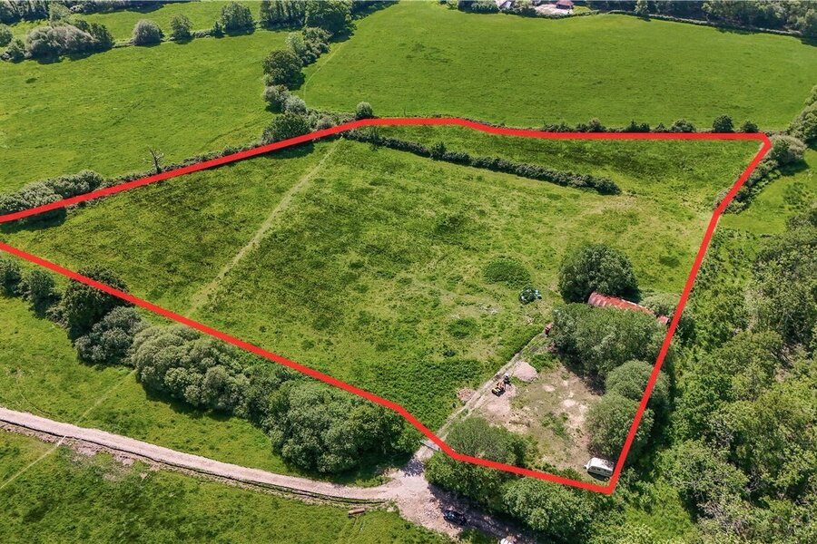 Lot 1