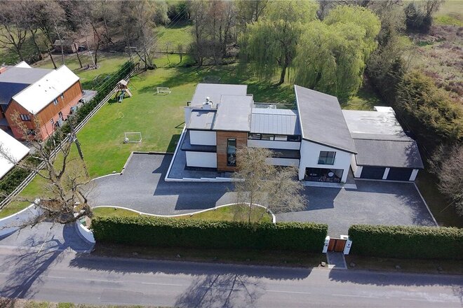 Ashford Hill Road, Thatcham, RG19