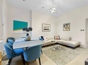 Bolingbroke Road, Brook Green, W14