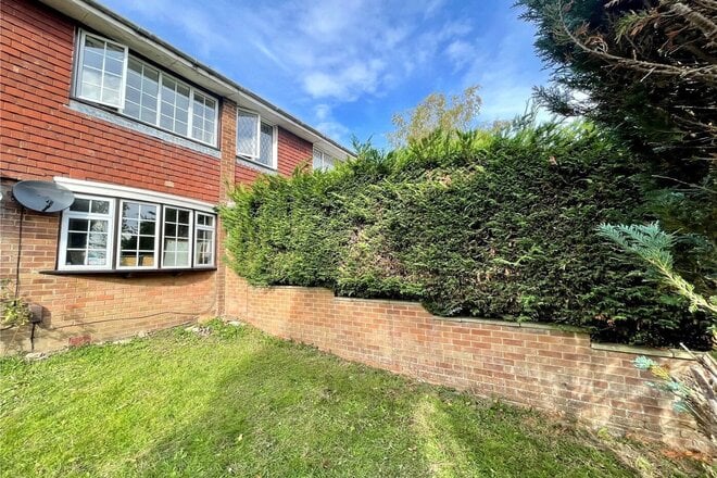 Brougham Place, Surrey, GU9