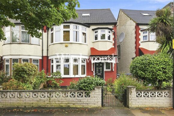Connaught Gardens, London, N13