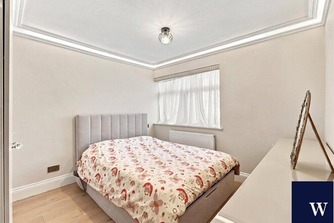 Woodberry Gardens, North Finchley, N12