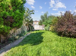 Lakeside Road, London, N13