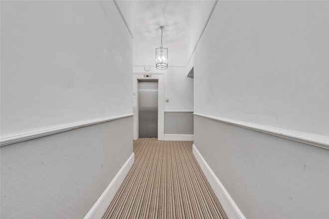 Randolph Avenue, London, W9