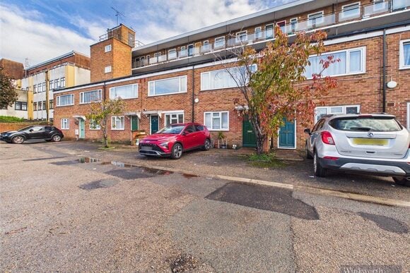 Coombe Road, New Malden, KT3