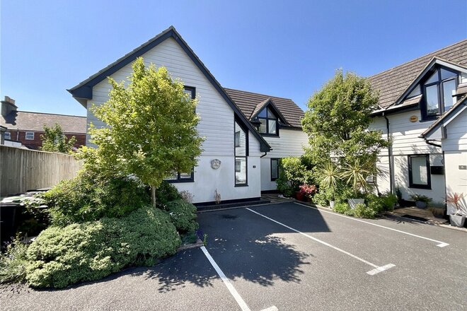 The Old Bakehouse Mews, Christchurch, BH23