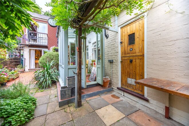 Beech Hill Road, Berkshire, SL5