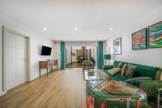 Kentish Town Road, London, NW1