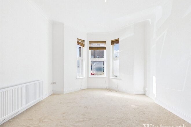 Drayton Green Road, London, W13