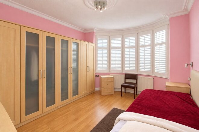 Lord Roberts Avenue, Essex, SS9