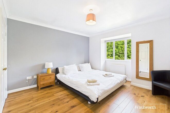 Glenrhondda, Reading, RG4