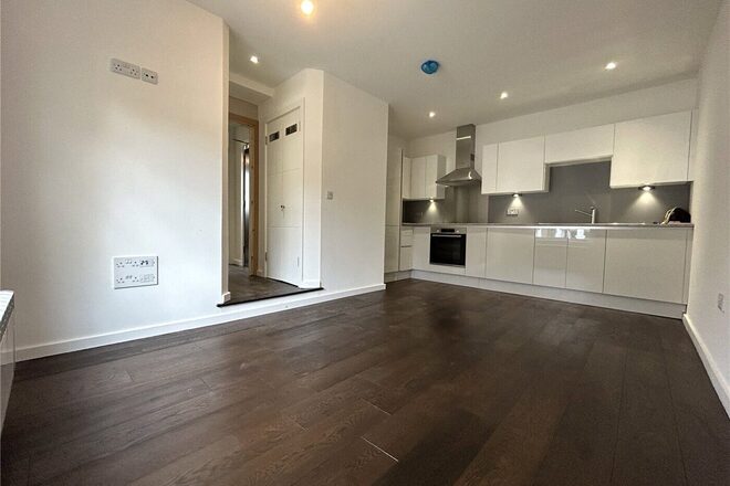 Princess Crescent, London, N4