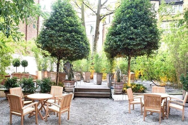 Hill Street, London, W1J