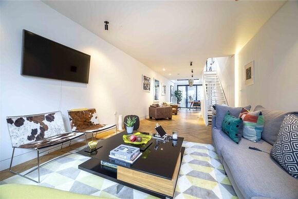 Hatton Wall, London, EC1N