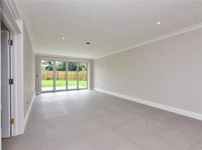 Holly Oak Close, Sutton, SM2