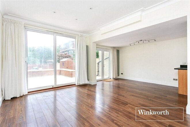 Brent Way, West Finchley, N3