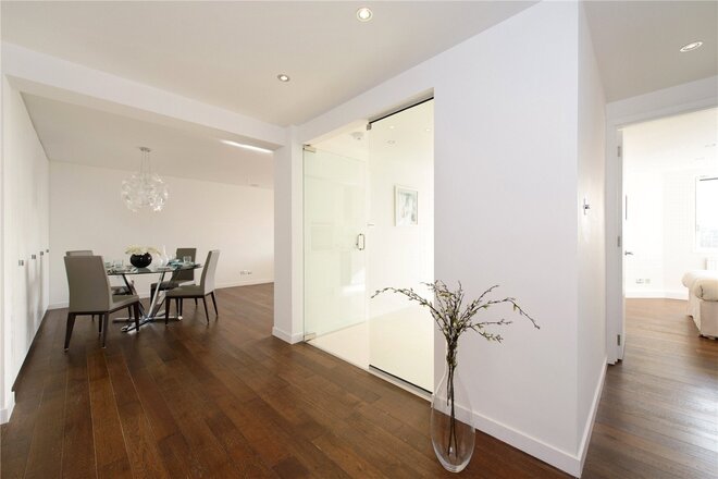 Wellington Road, London, NW8