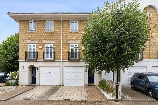 Bevin Square, London, SW17