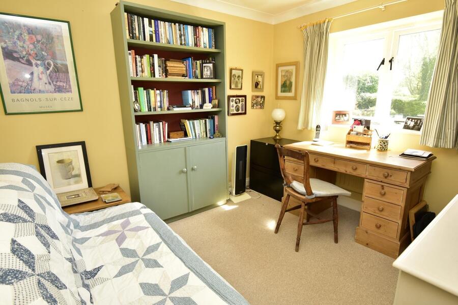 A BEDROOM 4.JPG