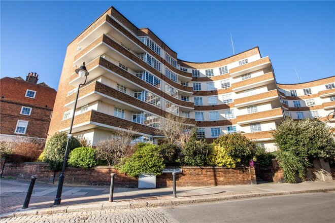 Cholmeley Lodge, London, N6