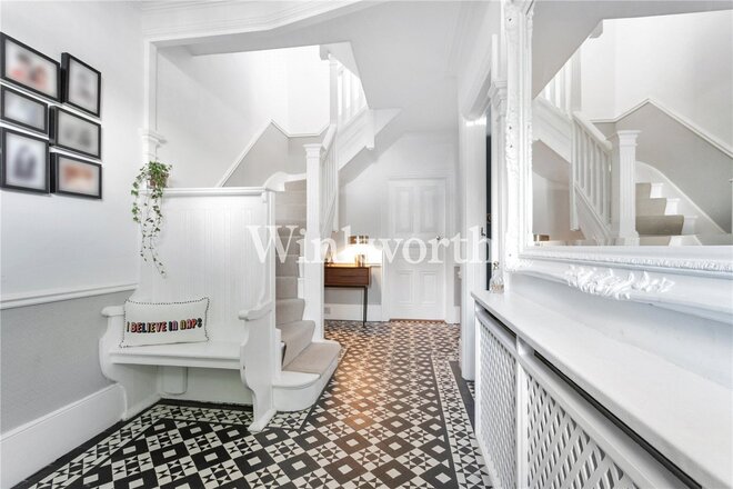 Fox Lane, London, N13