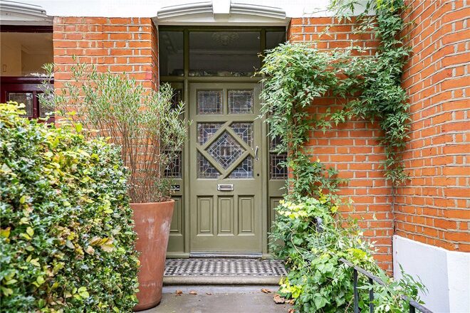 Stapleton Hall Road, London, N4