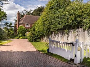 Dyke Road Avenue, Hove, BN3