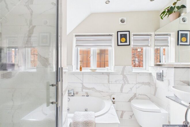 Pinner View, Harrow, HA1